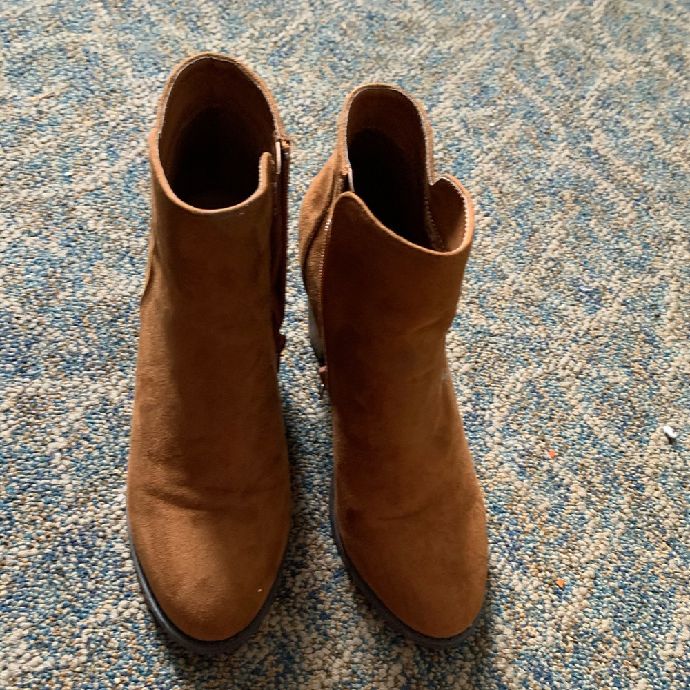 Dress shoes